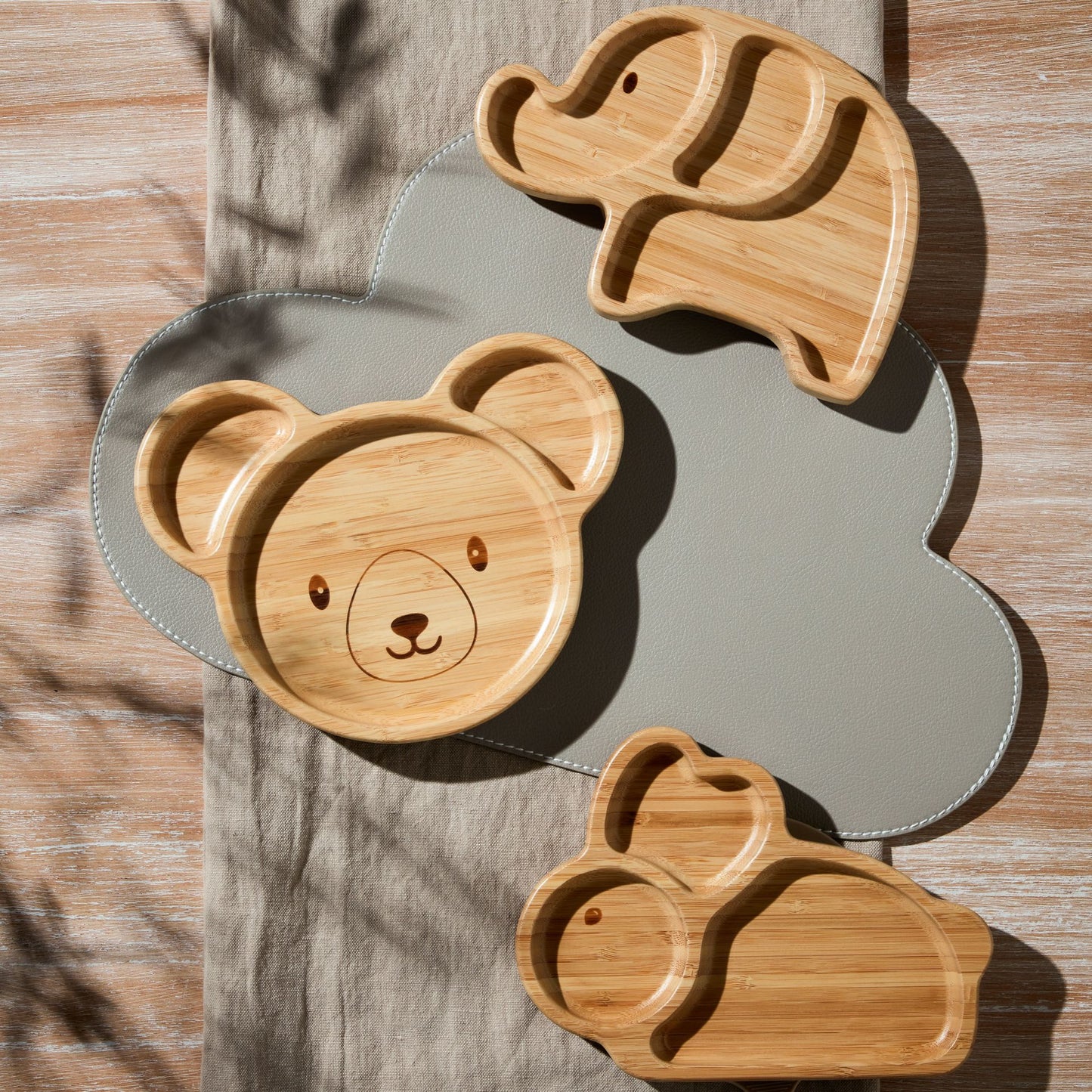 Bamboo personalised bear plate with suction base