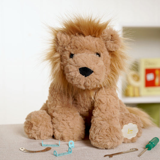 Leo the plush sitting brown lion 23cm