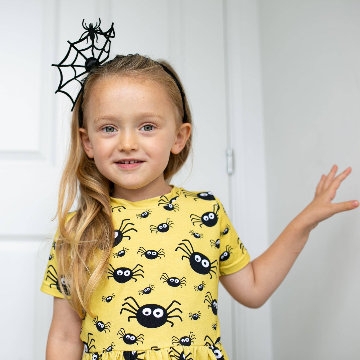 Fred & Noah - Spider print Dress: 4-5 Y