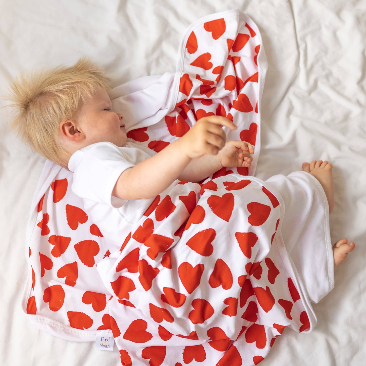 Fred & Noah - Love Heart cotton sleepsuit: 0-3 M