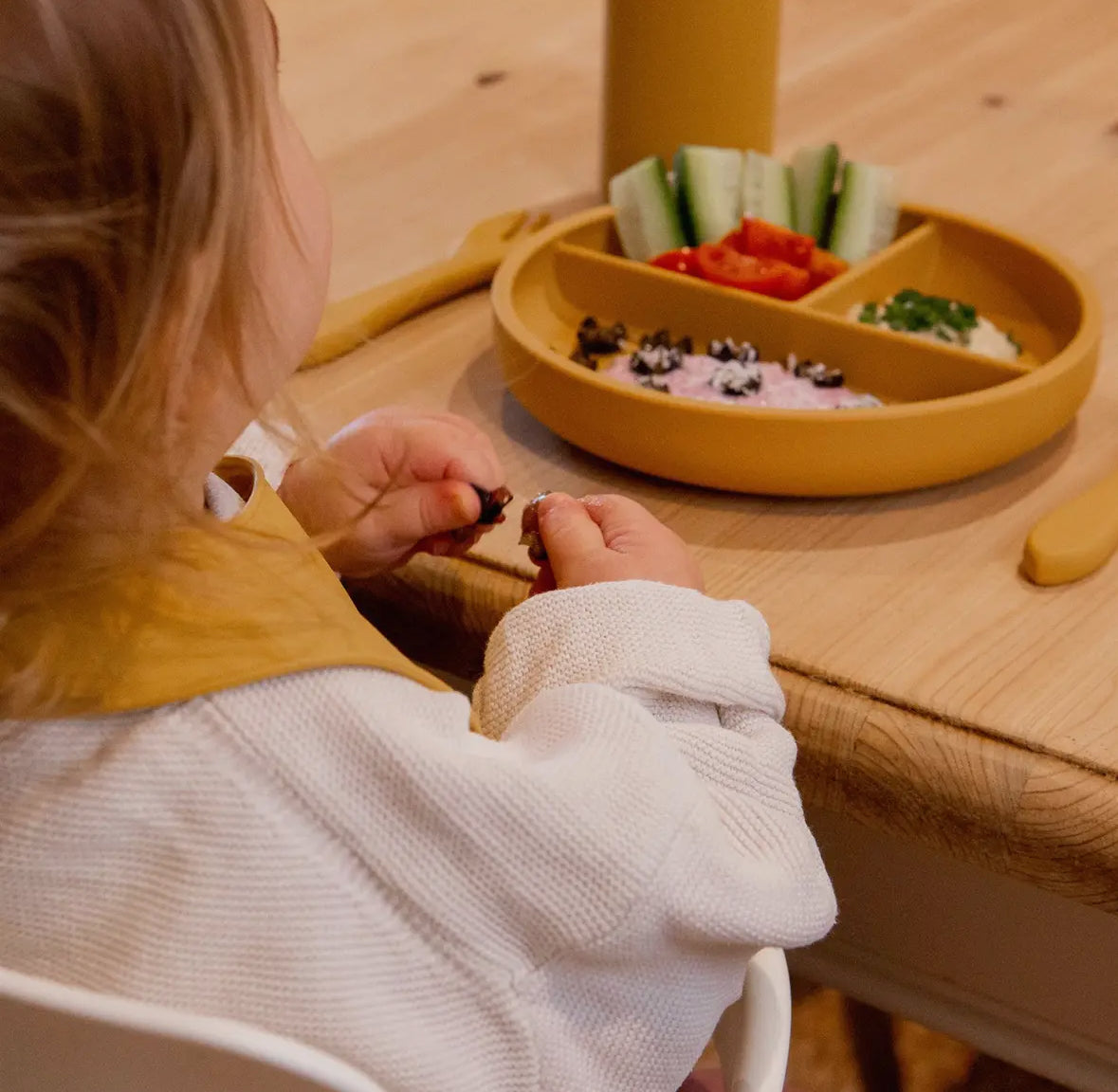 Baby silicone weaning plate - Ochre