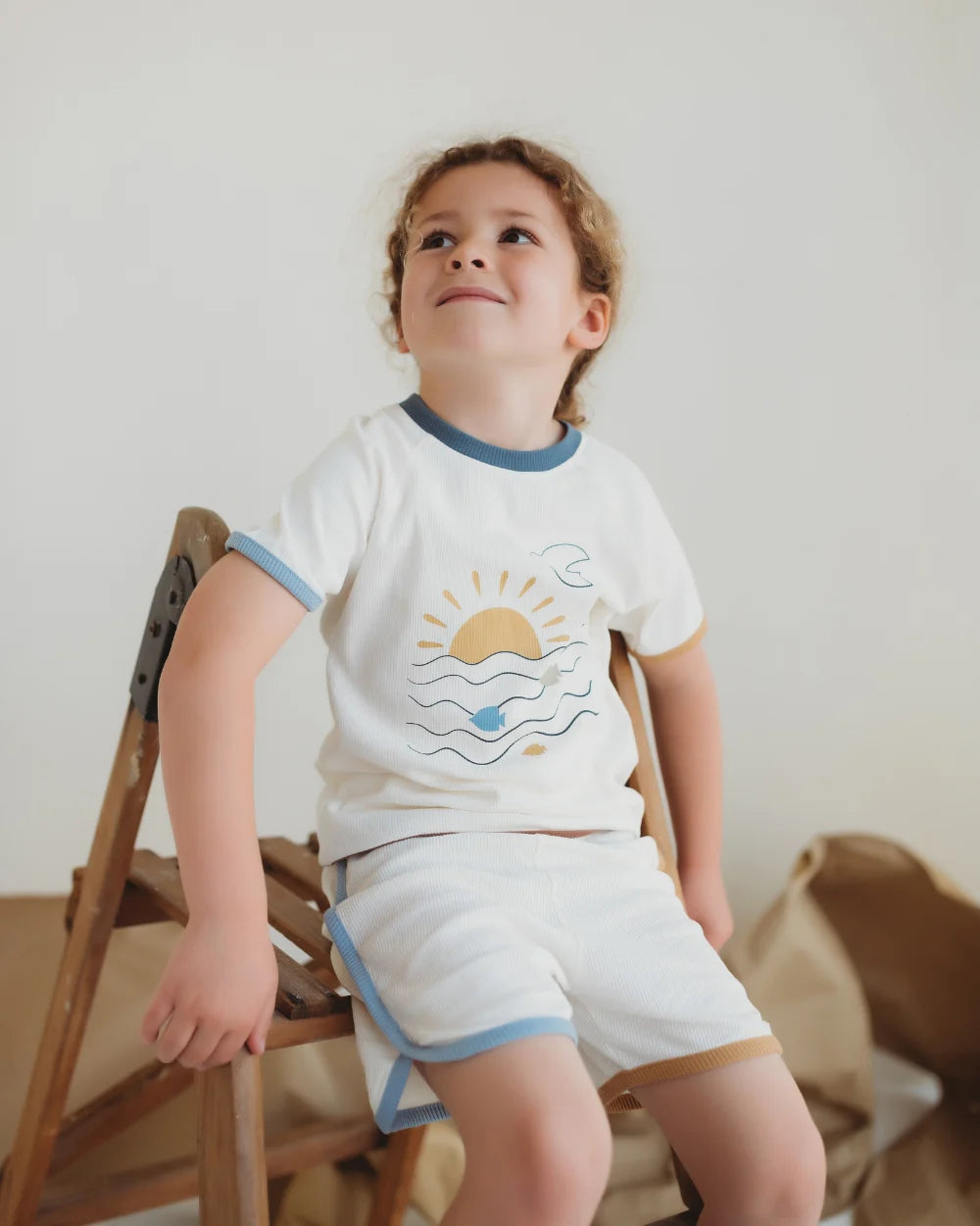 Turtledove white rib T-shirt and shorts set