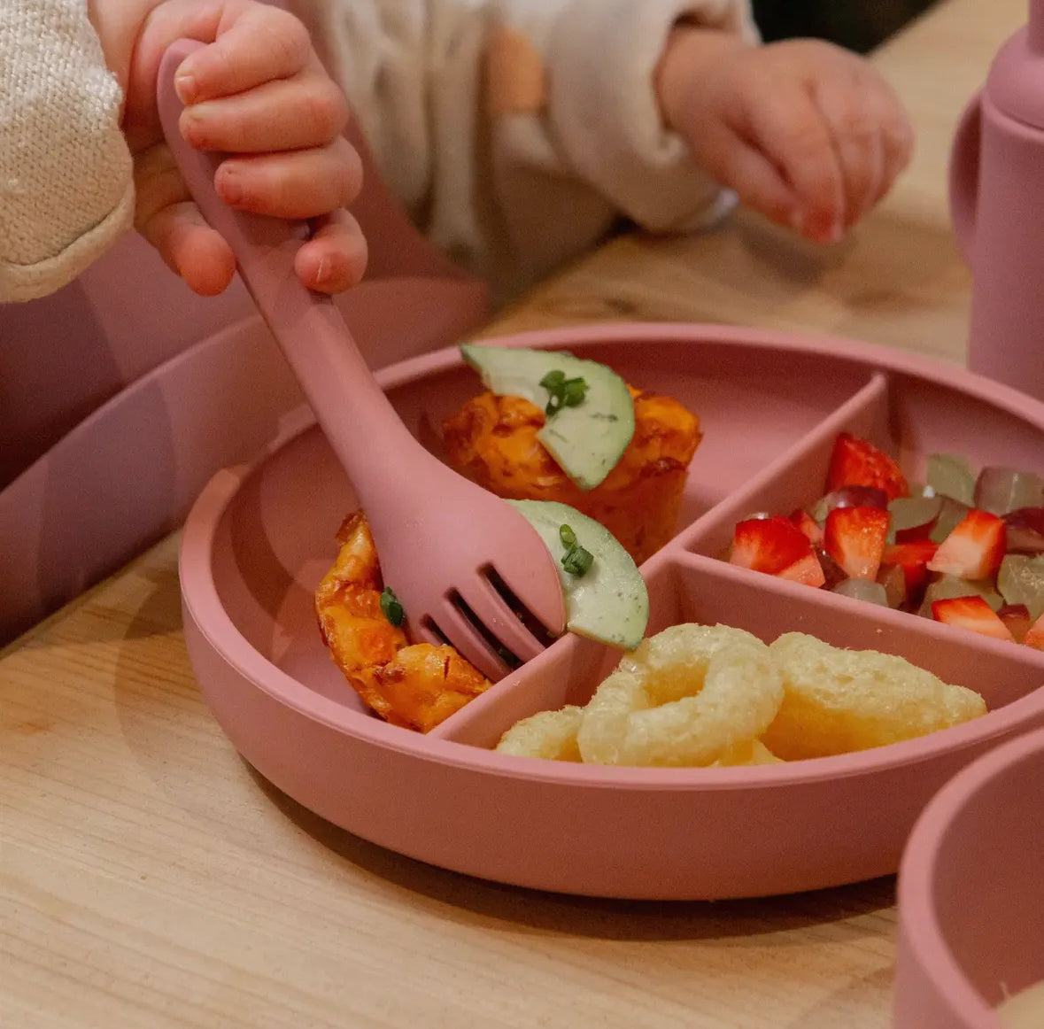 Baby silicone weaning plate - Dusty Rose